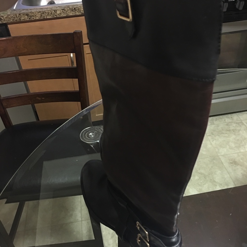 Boots - Picture 3 of 7